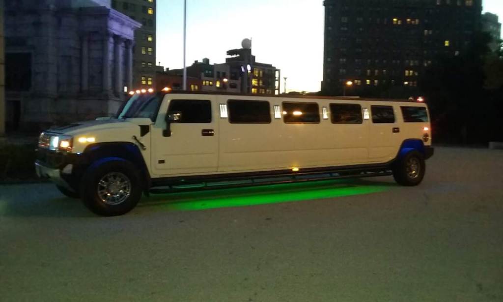 stretch hummer limo